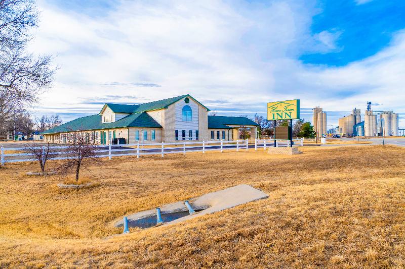 Hometown Inn By Oyo Texhoma, Ok image