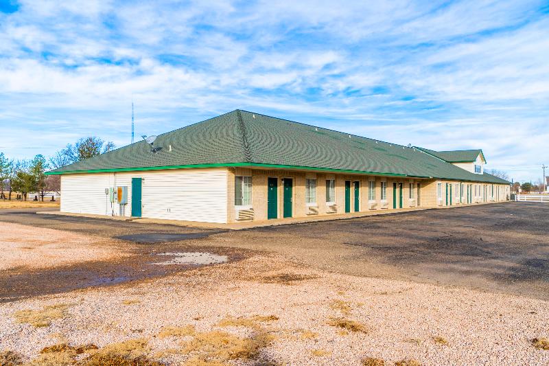 Hometown Inn By Oyo Texhoma, Ok image