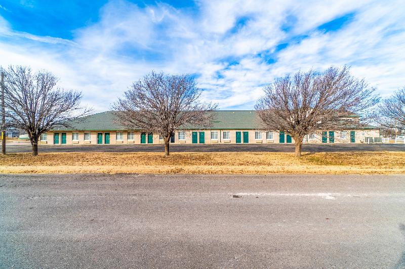 Hometown Inn By Oyo Texhoma, Ok image