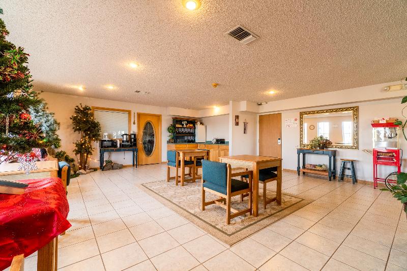 Hometown Inn By Oyo Texhoma, Ok image