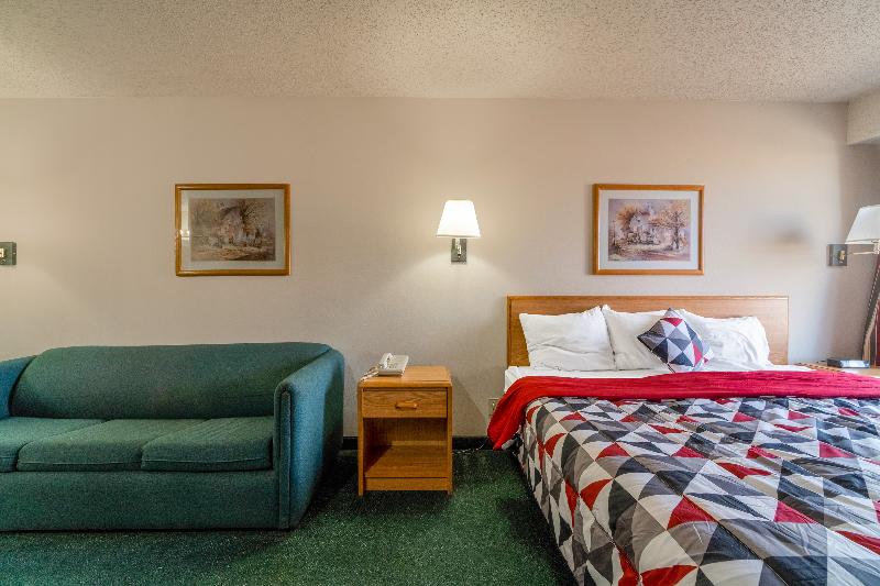 Hometown Inn By Oyo Texhoma, Ok image
