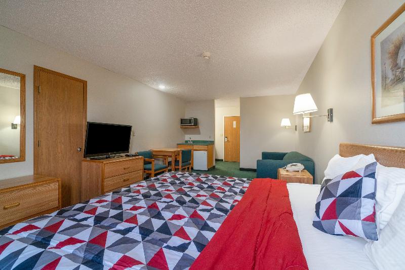 Hometown Inn By Oyo Texhoma, Ok image