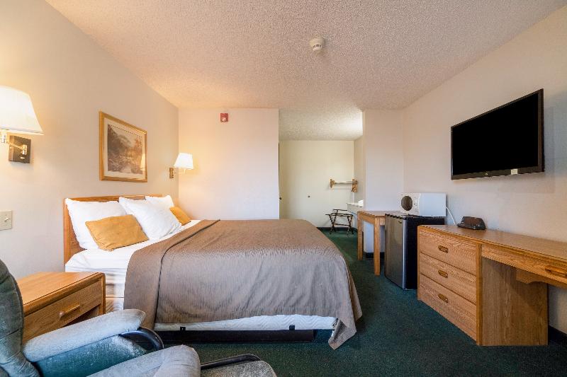 Hometown Inn By Oyo Texhoma, Ok image