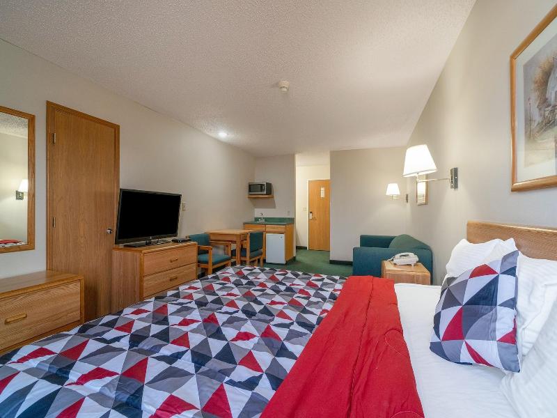 Hometown Inn By Oyo Texhoma, Ok image