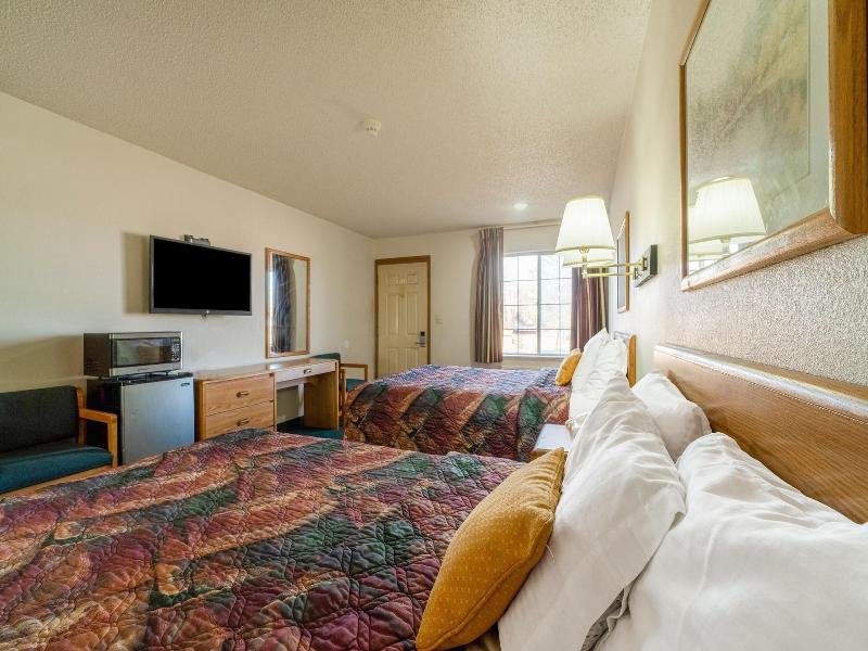 Hometown Inn By Oyo Texhoma, Ok image