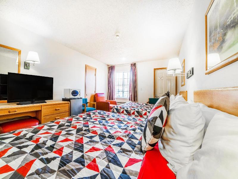 Hometown Inn By Oyo Texhoma, Ok image