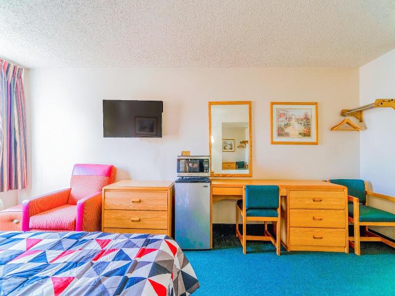 Hometown Inn By Oyo Texhoma, Ok image