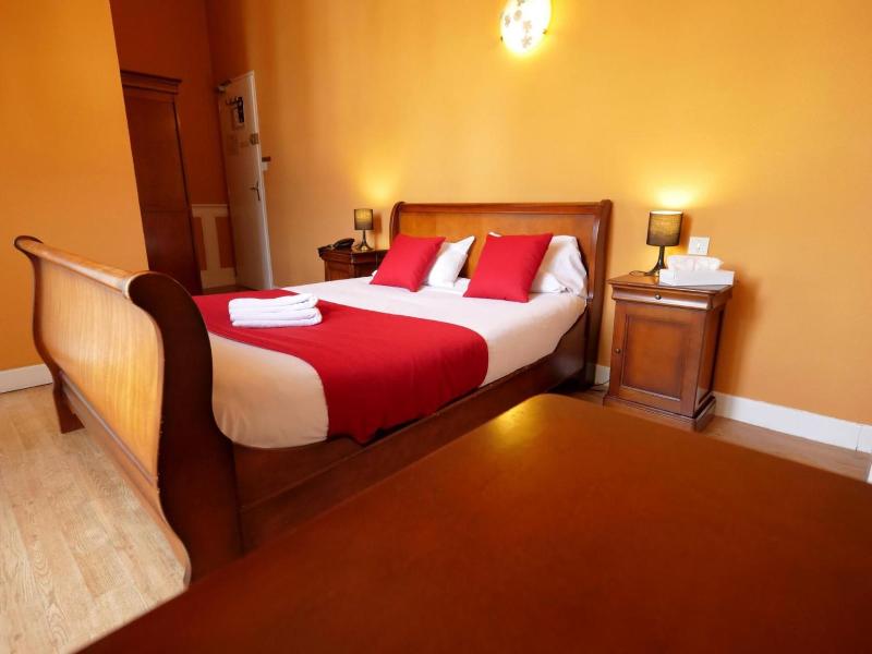 Logis Hotel L'alzire image
