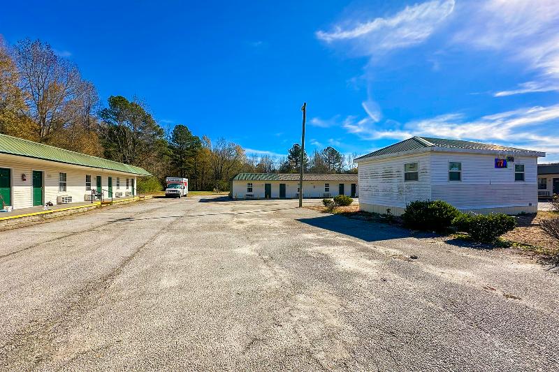 Sparta Seven Motel By Oyo Near Milledgeville image