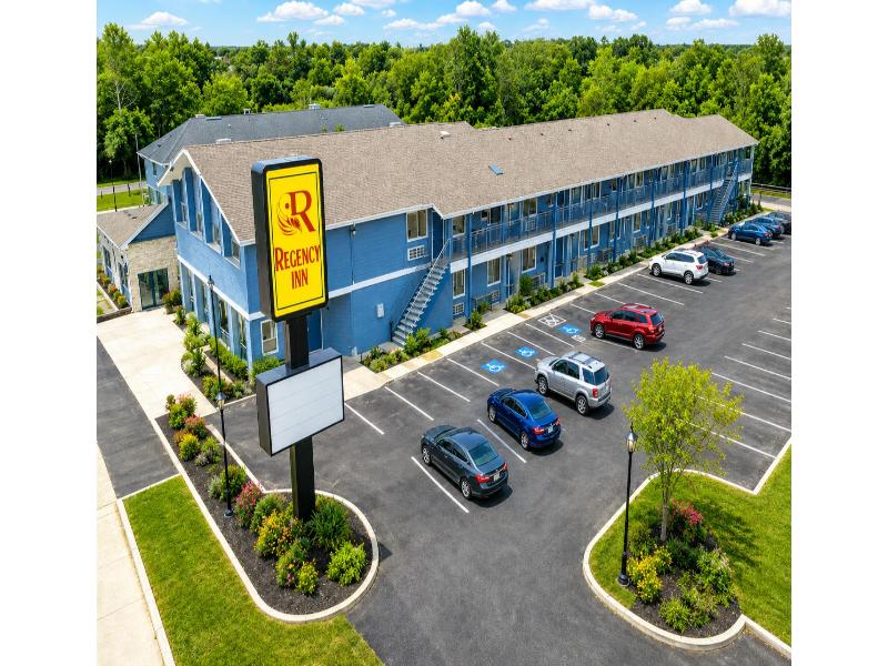 Regency Inn By Oyo Three Rivers image
