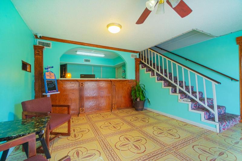 Regency Inn By Oyo Three Rivers