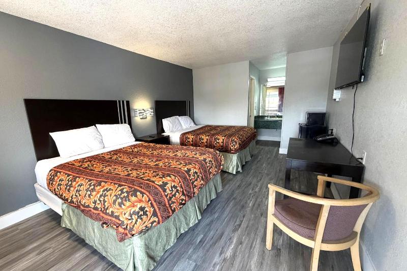 Regency Inn By Oyo Three Rivers image