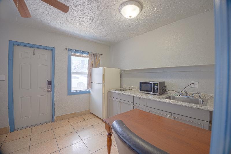 Aladdin Motel By Oyo Merritt Island image