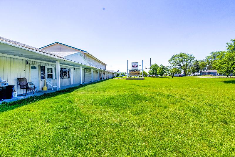 Country Hearth Inn & Suites By OYO Sturgis image