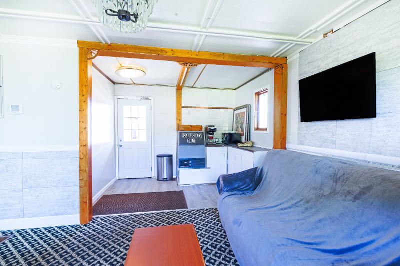 Country Hearth Inn & Suites By OYO Sturgis image