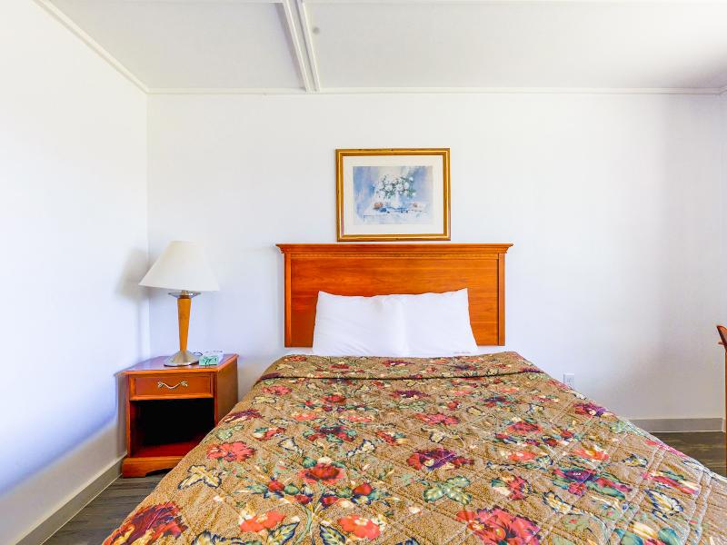 Country Hearth Inn & Suites By OYO Sturgis image