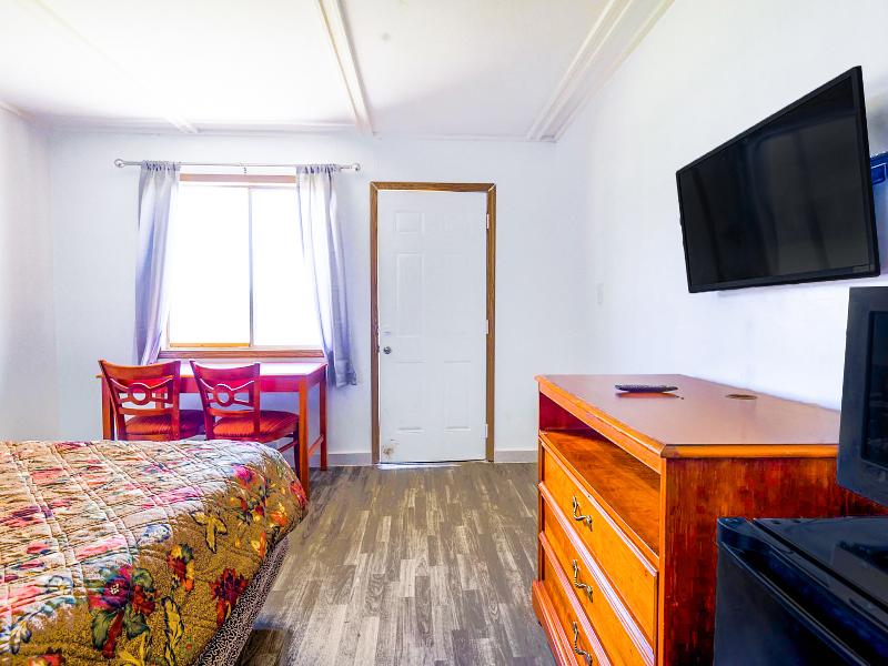 Country Hearth Inn & Suites By OYO Sturgis image