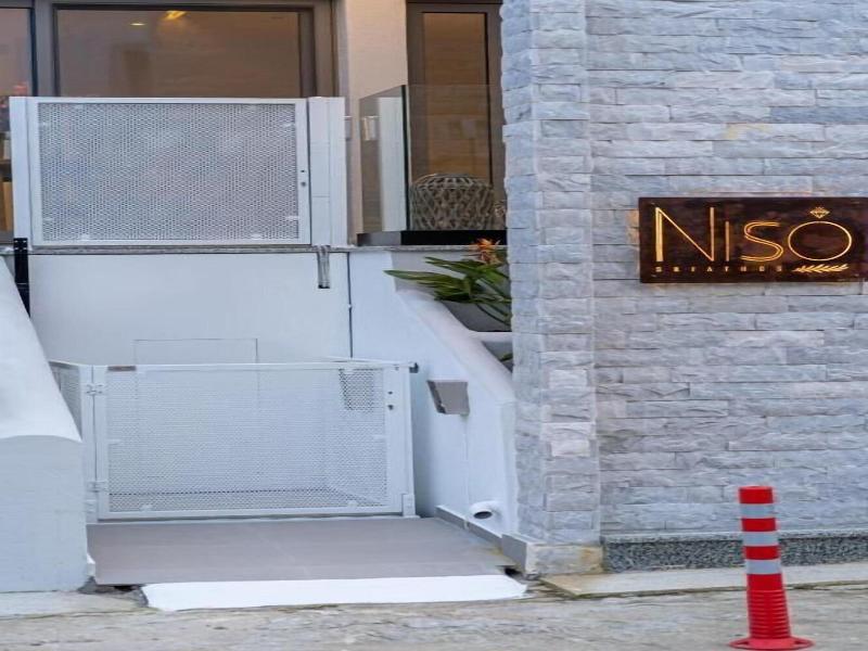 Niso Skiathos image