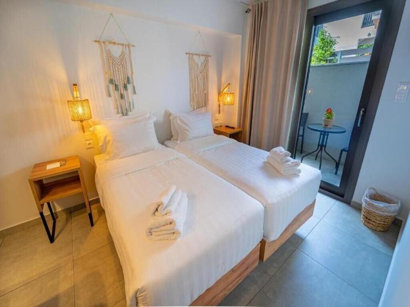 Niso Skiathos image