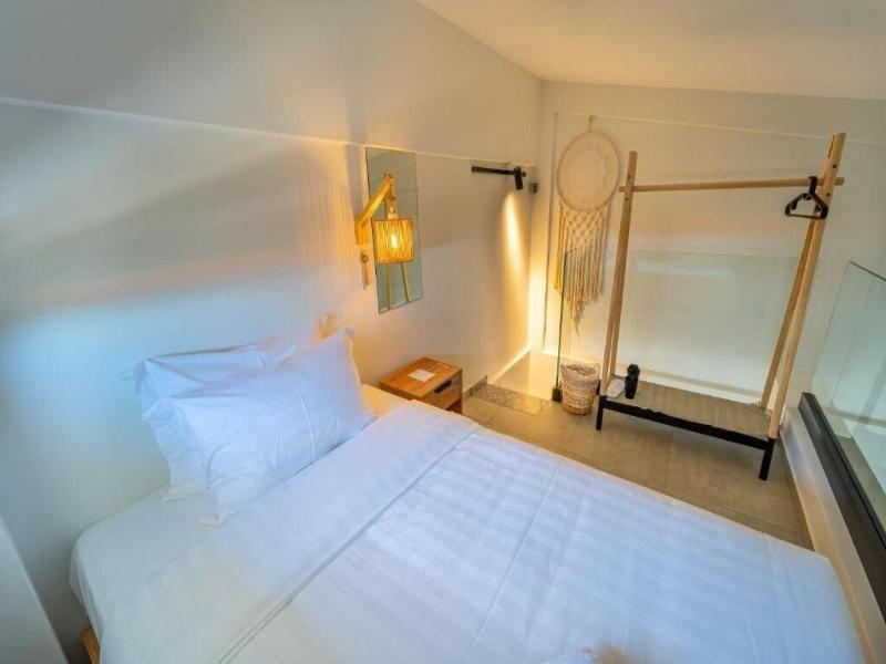 Niso Skiathos image