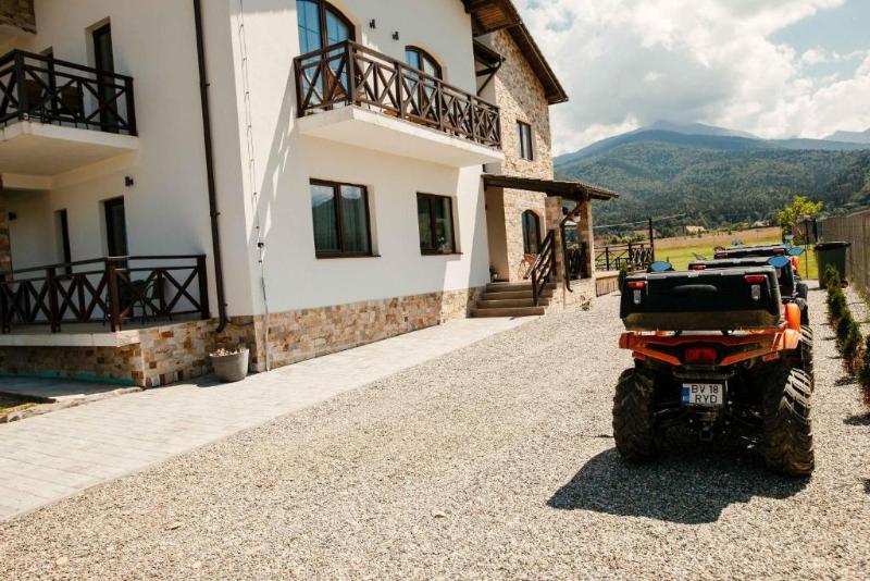 Pensiunea Casa Iarina 2