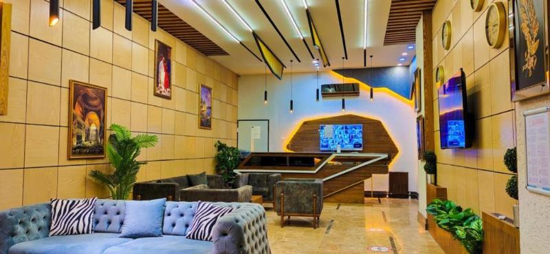 Lobby & Reception