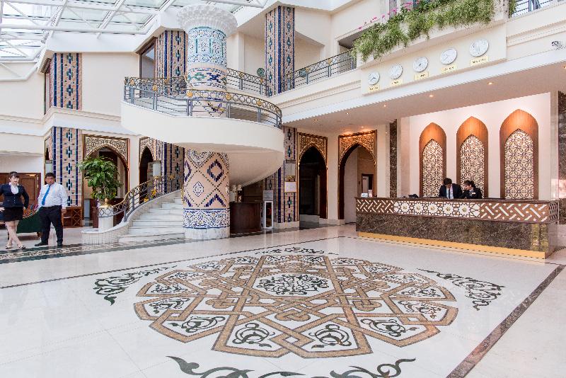 Lobby & Reception