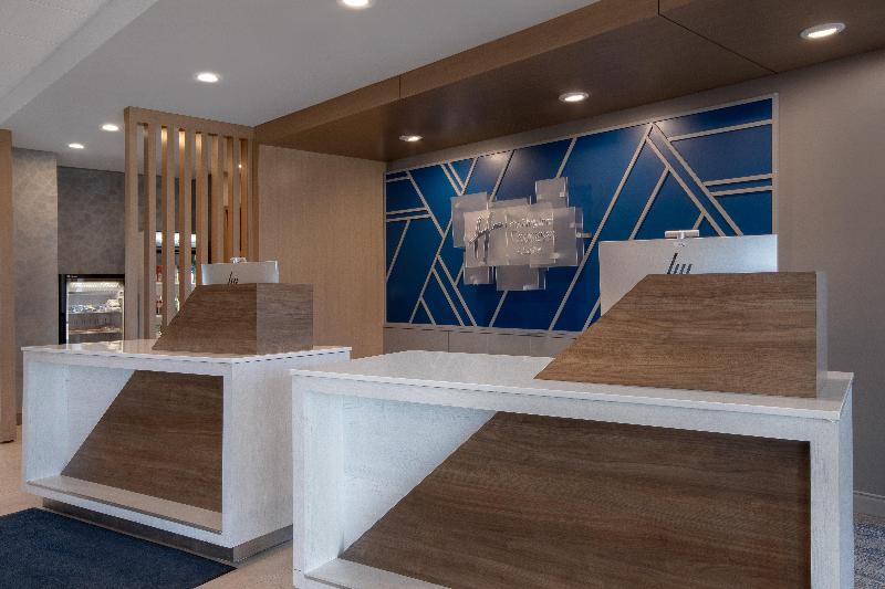 Holiday Inn Express And Suites Oscoda image