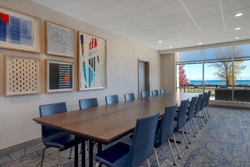 Holiday Inn Express And Suites Oscoda image