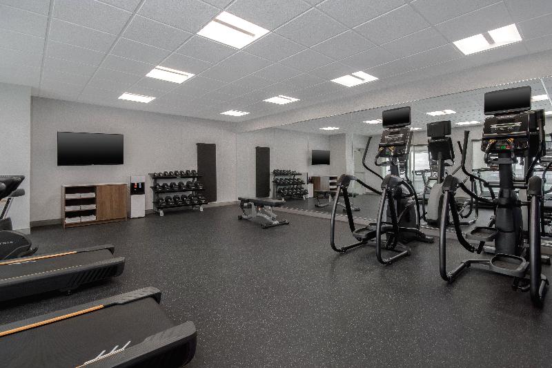Holiday Inn Express And Suites Oscoda image