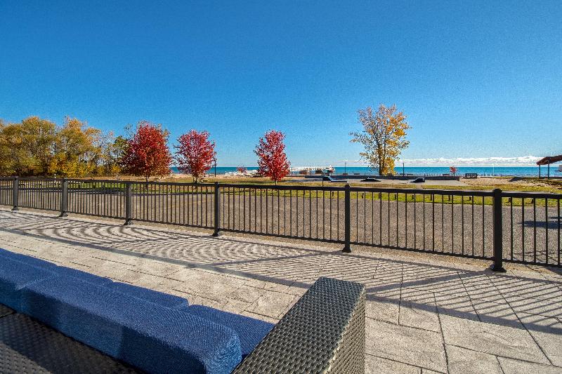 Holiday Inn Express And Suites Oscoda image