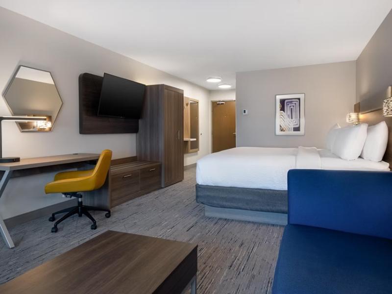 Holiday Inn Express And Suites Oscoda image