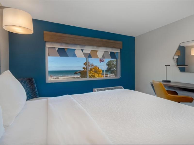 Holiday Inn Express And Suites Oscoda image