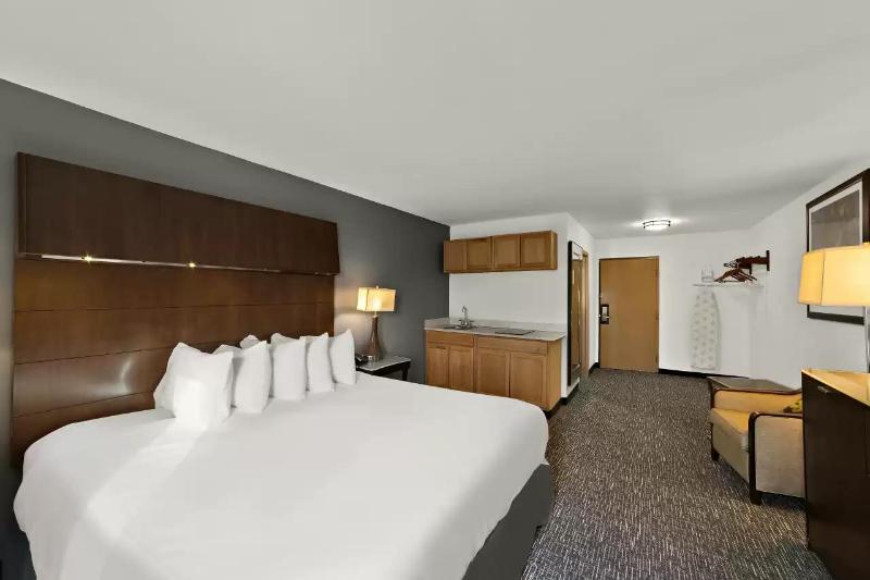 Quality Inn & Suites image