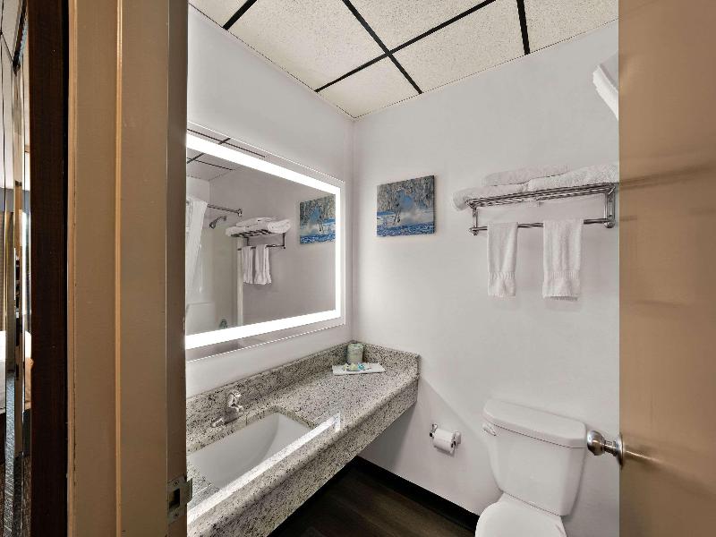 Quality Inn & Suites image