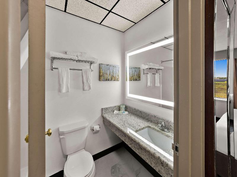 Quality Inn & Suites image