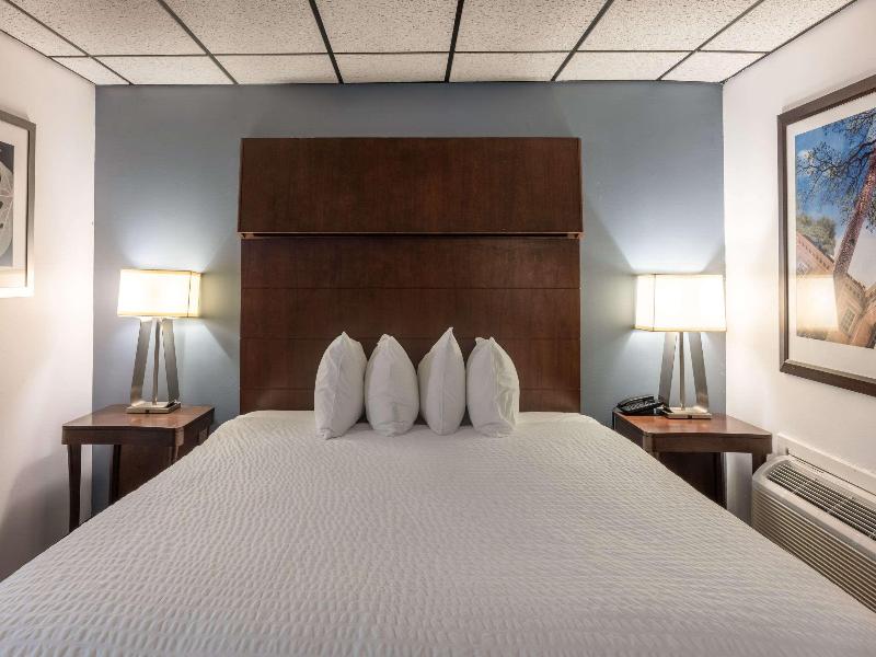 Quality Inn & Suites image