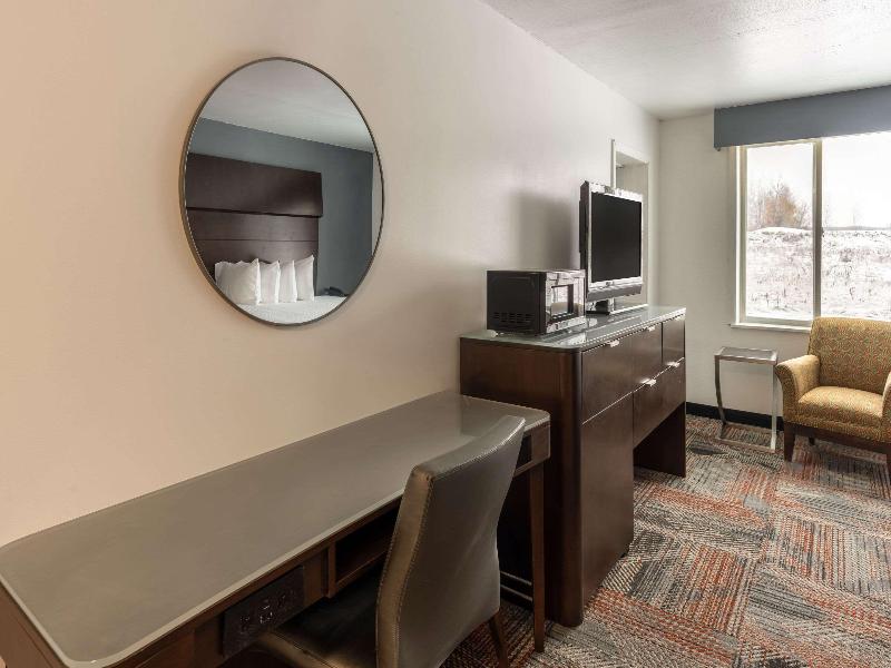 Quality Inn & Suites image