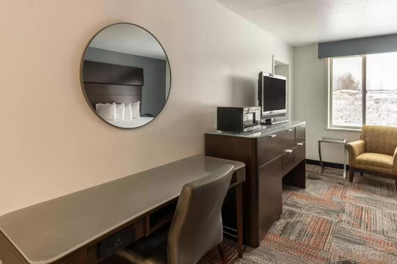 Quality Inn & Suites image