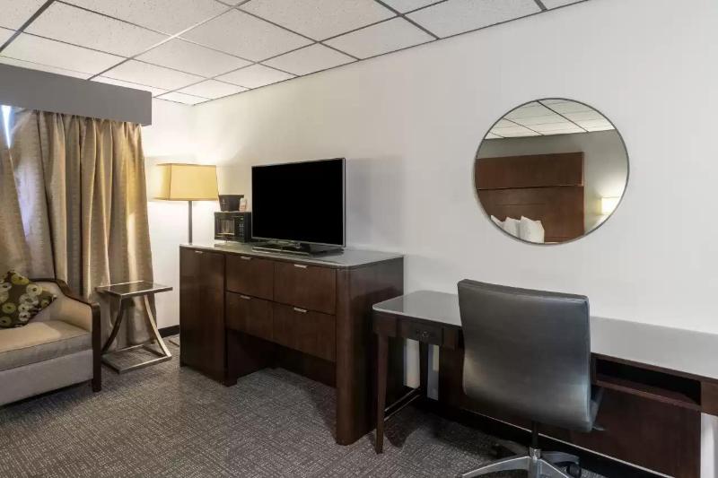 Quality Inn & Suites image