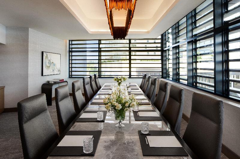 Intercontinental Hotels Seattle Bellevue By IHG image