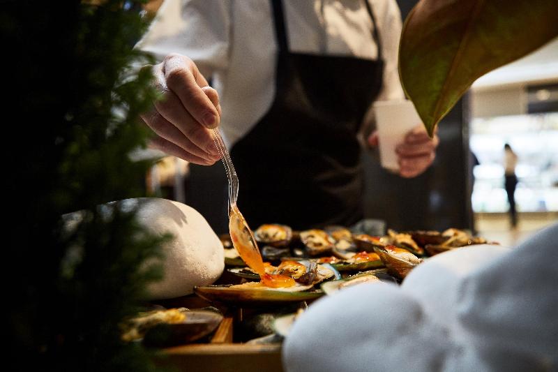 Intercontinental Hotels Seattle Bellevue By IHG image