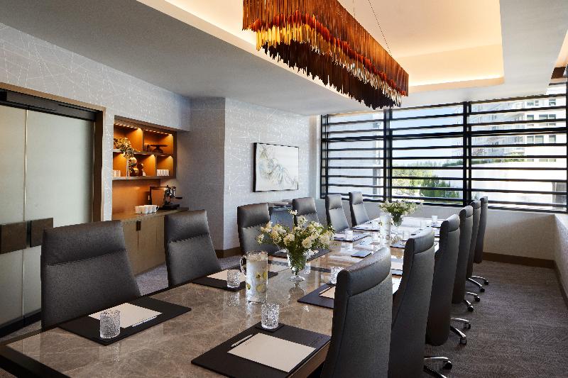 Intercontinental Hotels Seattle Bellevue By IHG image