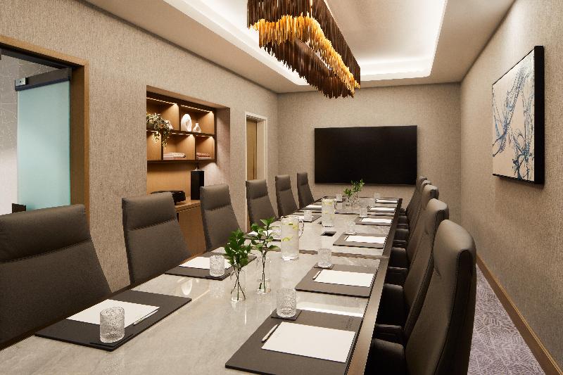 Intercontinental Hotels Seattle Bellevue By IHG image