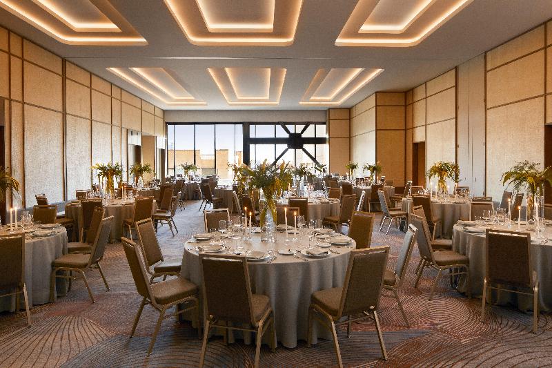 Intercontinental Hotels Seattle Bellevue By IHG image