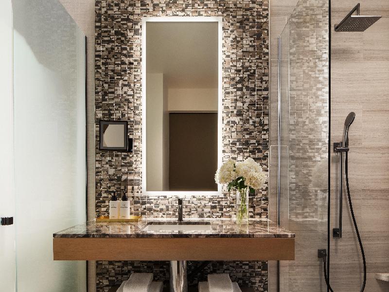 Intercontinental Hotels Seattle Bellevue By IHG image