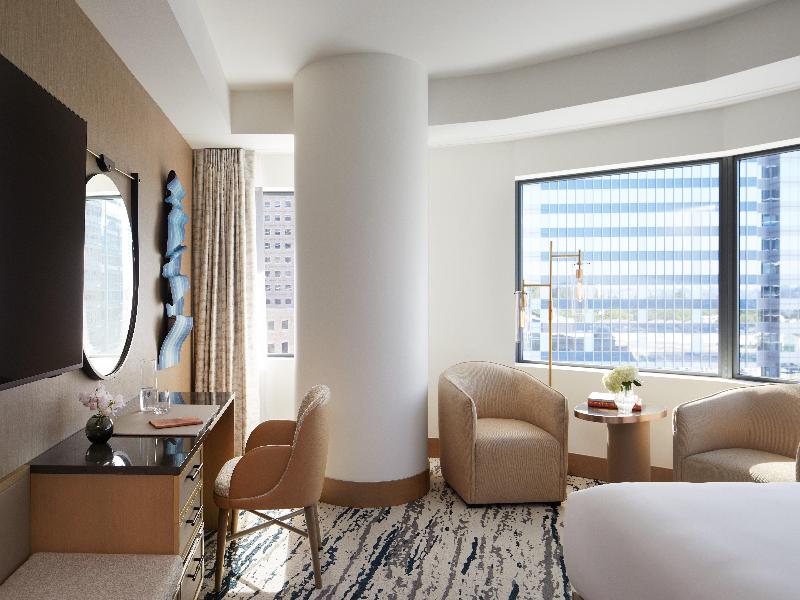 Intercontinental Hotels Seattle Bellevue By IHG image