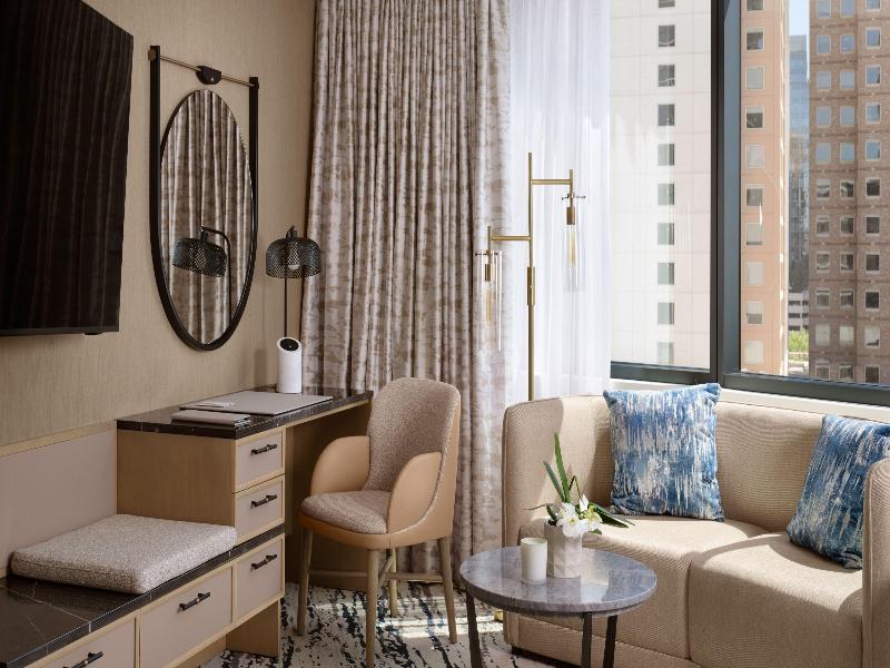 DOUBLE PREMIUM CITY VIEW