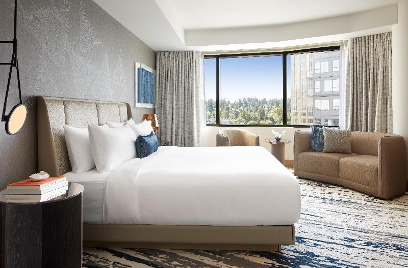 Intercontinental Hotels Seattle Bellevue By IHG image