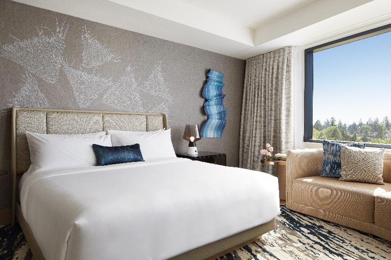 Intercontinental Hotels Seattle Bellevue By IHG image